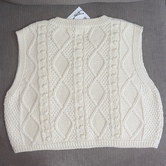 zara cropped cable knit top π€ - Picture 2 of 3